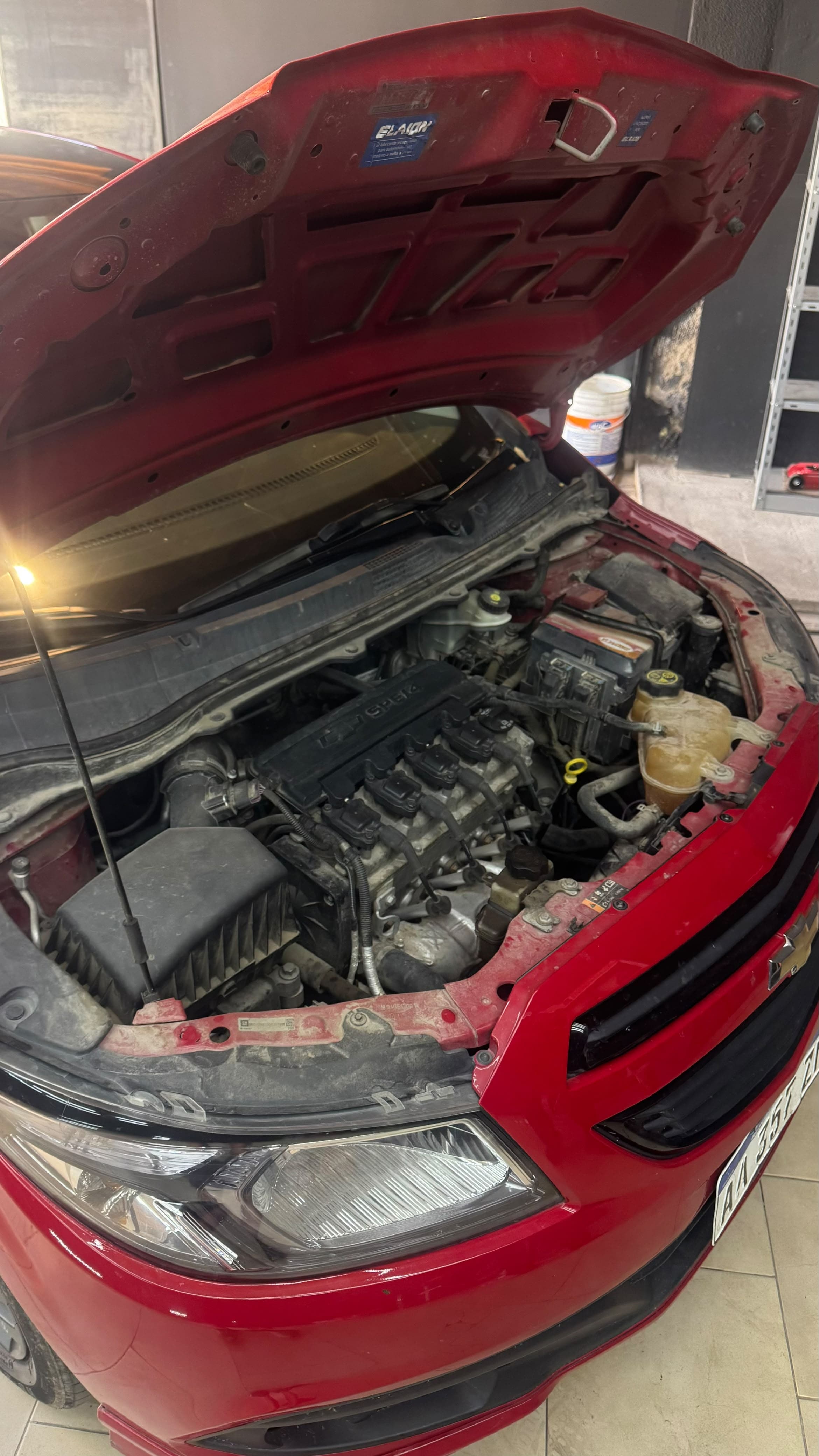 Motor de auto — antes del lavado de motor